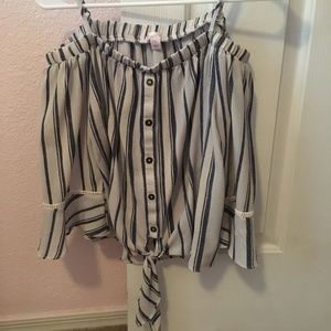 Off the shoulder long sleeve shirt